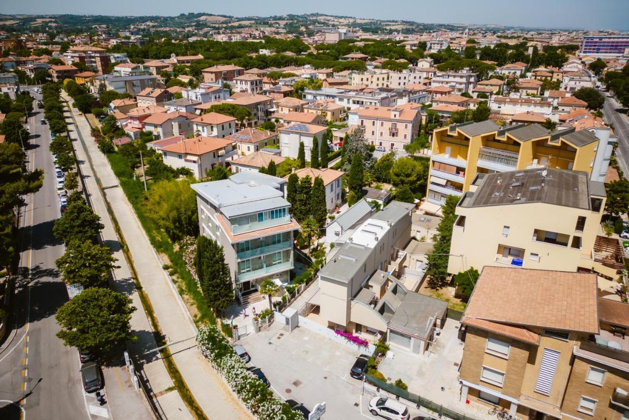 Hotel Villa Del Mare เซนีกัลเลีย ภายนอก รูปภาพ