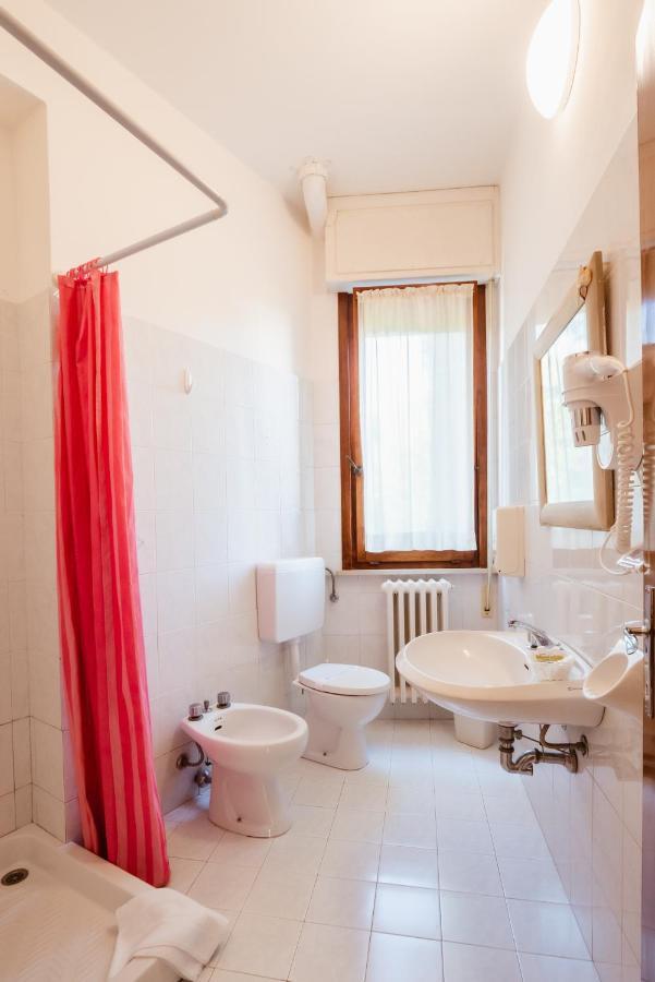 Hotel Villa Del Mare เซนีกัลเลีย ภายนอก รูปภาพ
